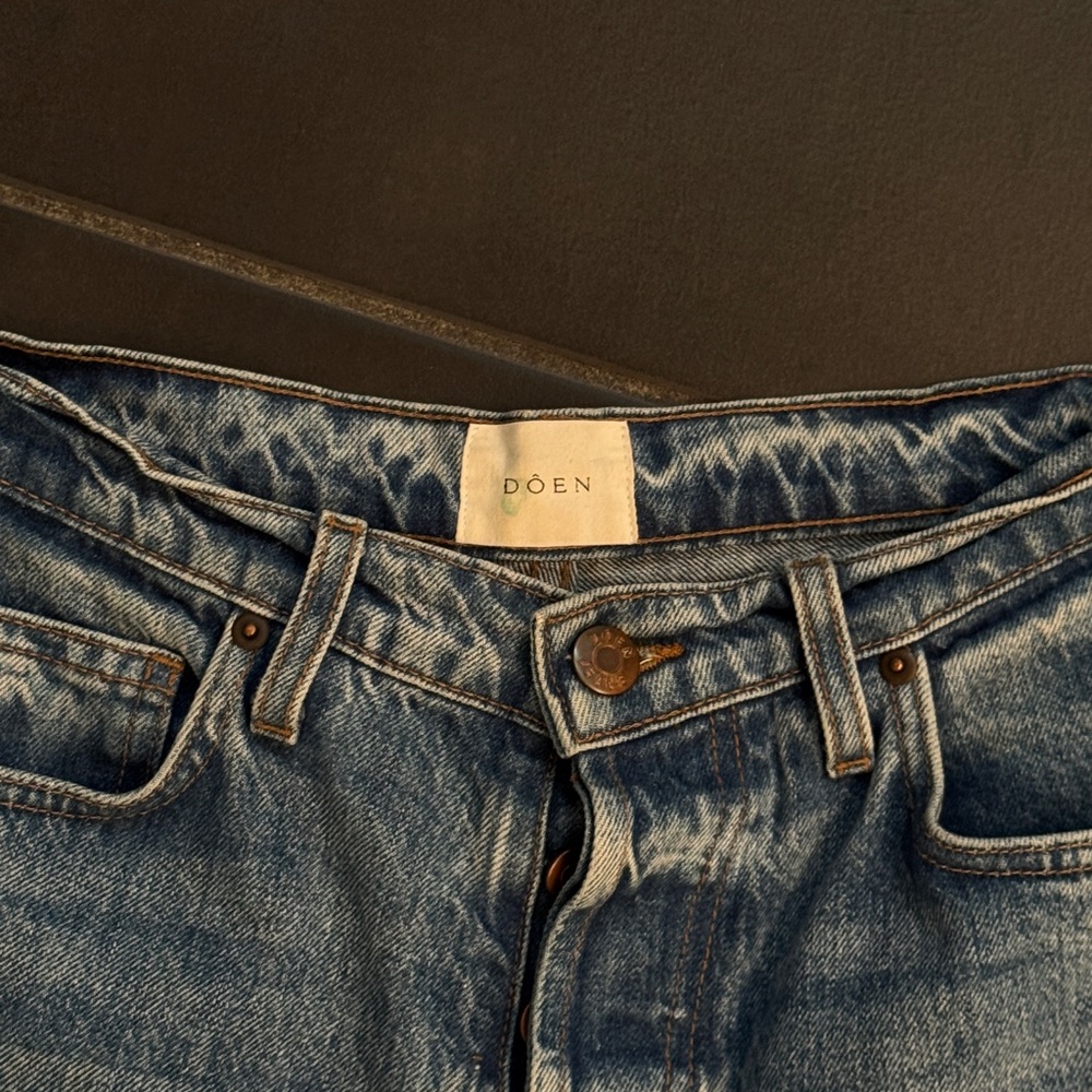 Doen Faded Light Blue High-Rise Denim Jeans